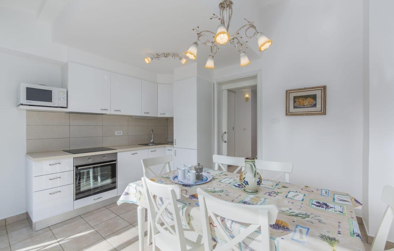 Holiday Home M&M Novigrad Istria Esterno foto