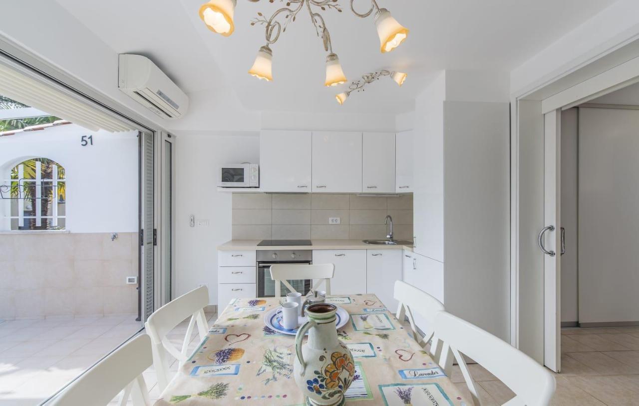 Holiday Home M&M Novigrad Istria Esterno foto